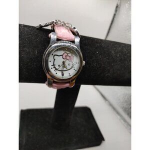 HELLO KITTY watch women Japan Movement Sanrio Co. Battery 377. 1976-2013 Charms.